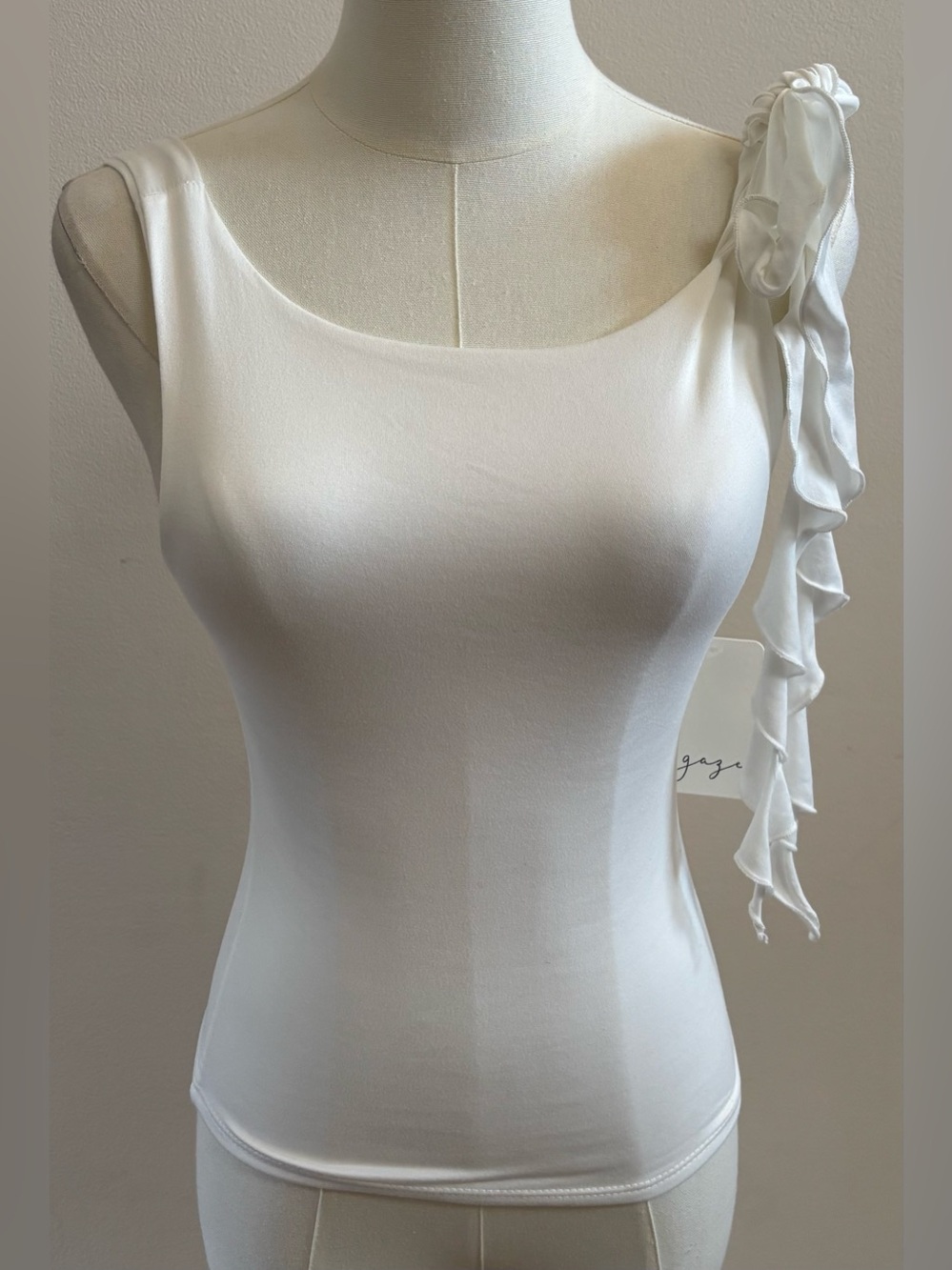 NWT GAZE One Shoulder Ruffle Top XS White Asymmetrical Tank